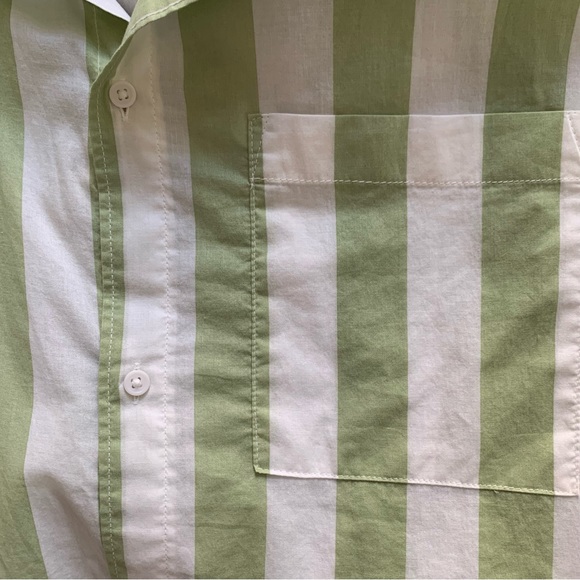 green striped short sleeve button down shirt - Picture 4 of 4